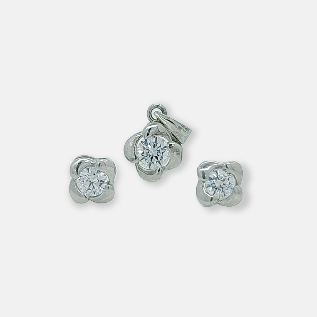 Sterling silver solitaire pendant set | Timeless Elegance