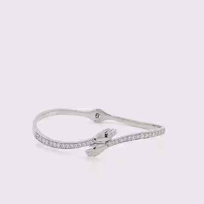 Hug Kada Bracelet